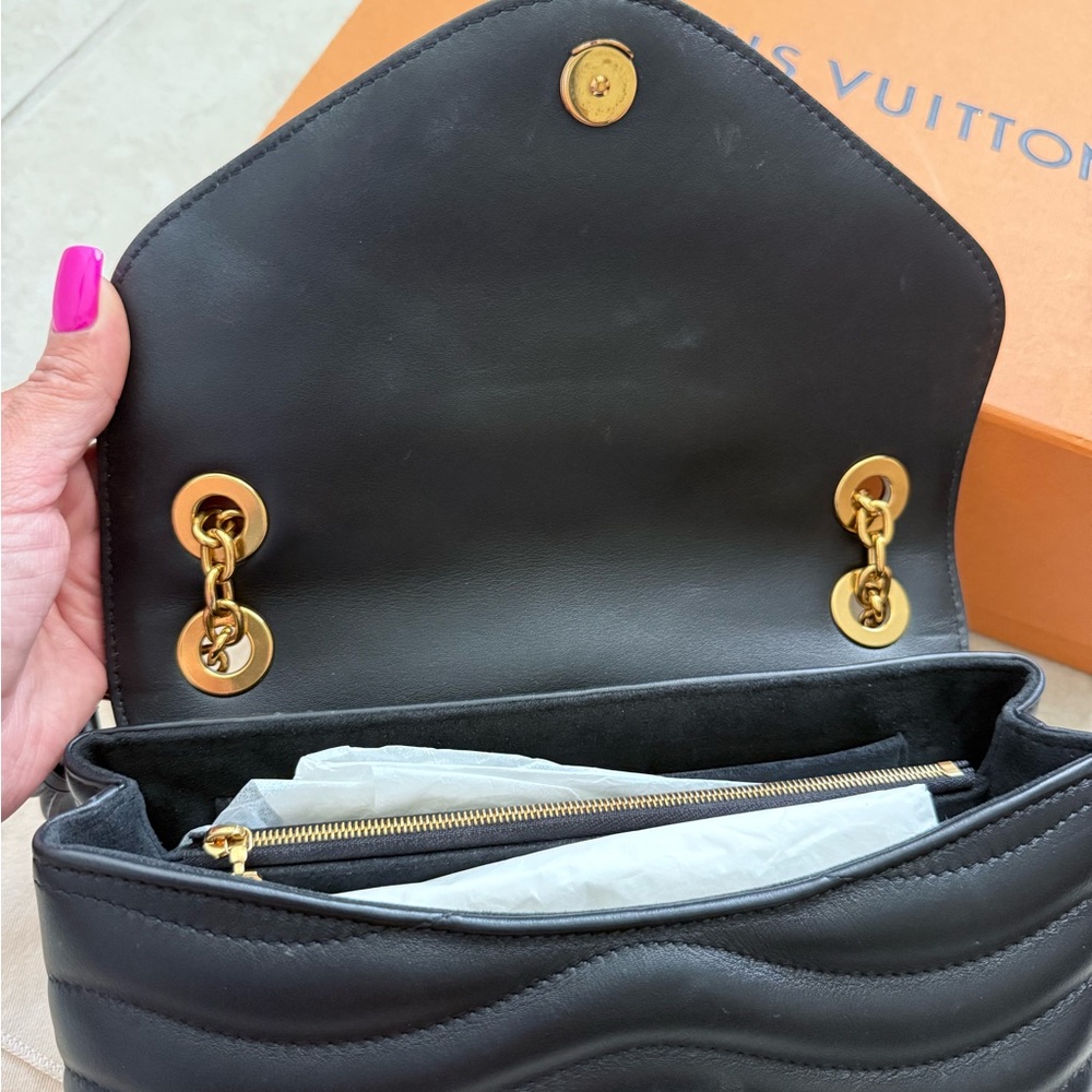 Louis Vuitton New Wave MM Chain bag - Picture 10 of 13